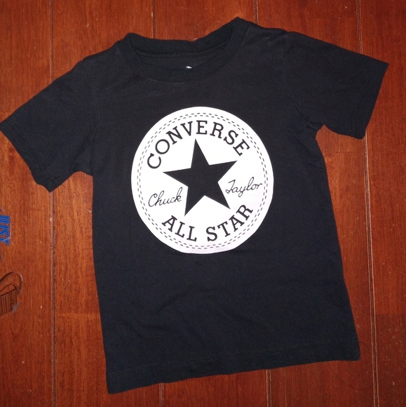 Size 4-5 Converse shirt. - Picture 2 of 4